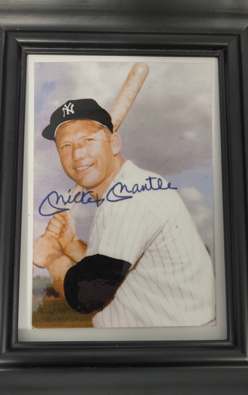 Mickey Mantle Hand Signed Photo Card