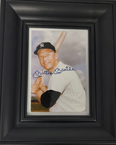 Mickey Mantle Hand Signed Photo Card